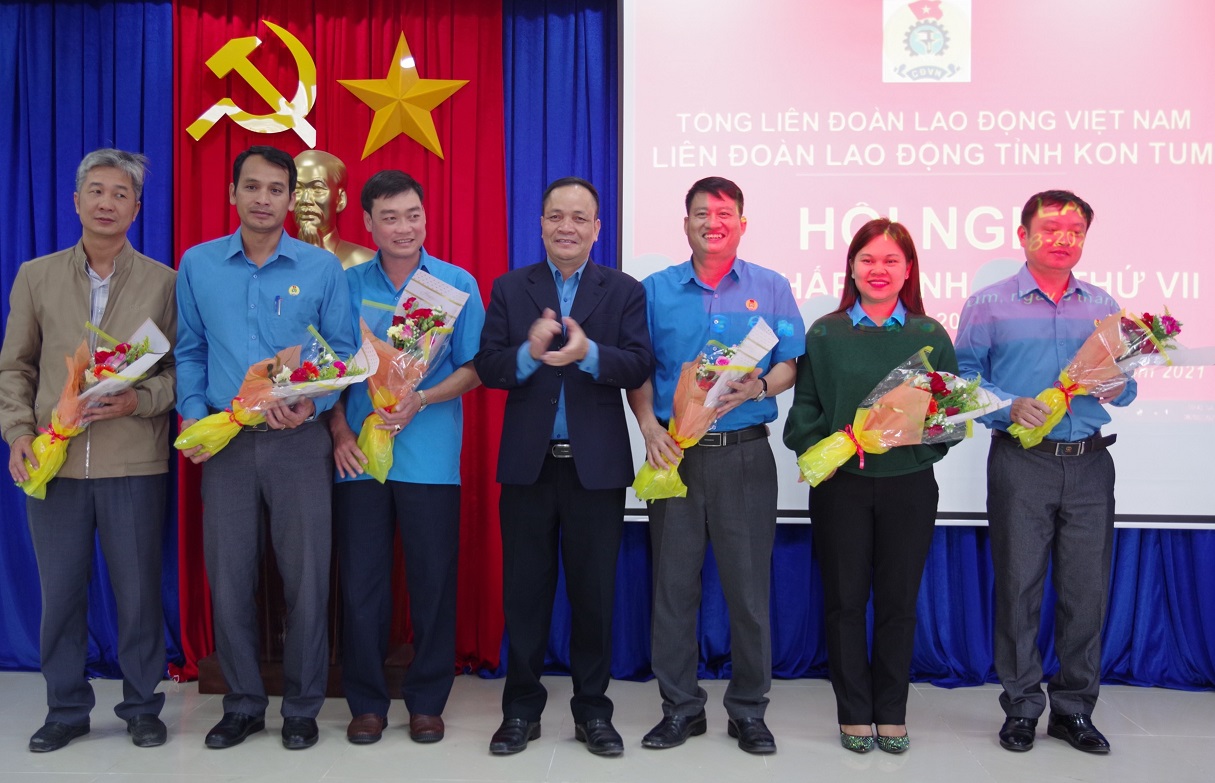Ban chấp hành Liên đoàn Lao động tỉnh tổng kết hoạt động công đoàn, phong trào CNVCLĐ năm 2020, sơ kết nửa nhiệm kỳ thực hiện Nghị quyết Đại hội X Công đoàn tỉnh Kon Tum, nhiệm kỳ 2018-2023