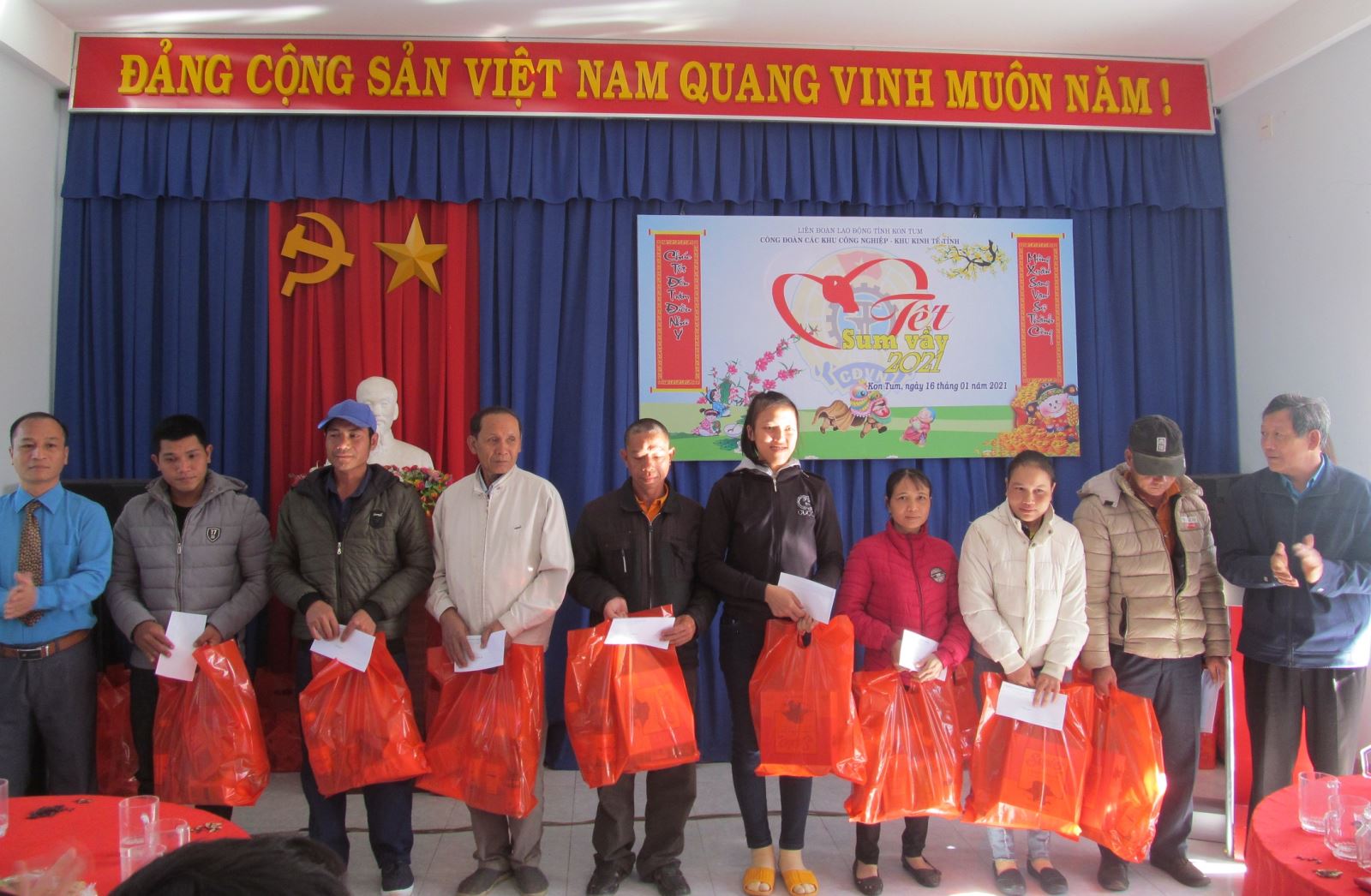 Công đoàn các Khu công nghiệp – Khu kinh tế tỉnh tổ chức Chương trình “Tết Sum vầy” 2021 cho đoàn viên, người lao động