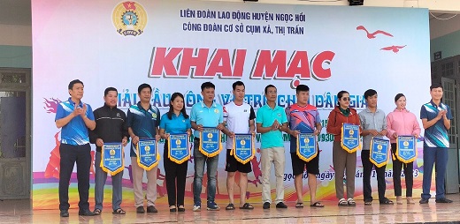 CỤM GIAO ƯỚC THI ĐUA CÔNG ĐOÀN CƠ SỞ CÁC XÃ, THỊ TRẤN HUYỆN NGỌC HỒI TỔ CHỨC GIẢI CẦU LÔNG VÀ CÁC TRÒ CHƠI DÂN GIAN NĂM 2023