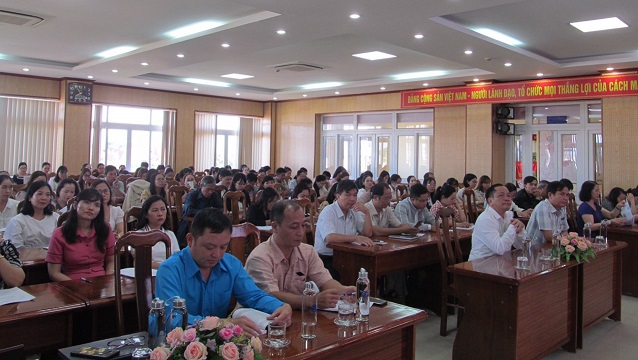 Tuyên truyền, phổ biến pháp luật về Lao động, BHXH, BHYT, BHTN cho các bộ công đoàn cơ sở và đoàn viên