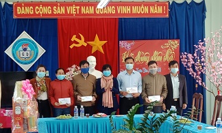 NGÀNH GIÁO DỤC KON TUM  VỚI CÔNG TÁC CHĂM LO TẾT NGUYÊN ĐÁN TÂN SỬU 2021