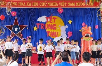 Các Công đoàn cơ sở ở huyện Kon Rẫy tổ chức Tết Trung thu năm 2023