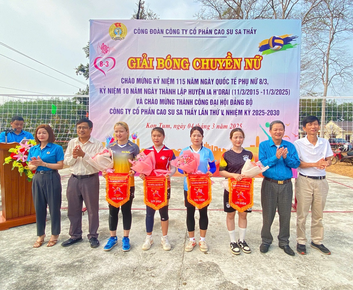 CÔNG ĐOÀN CAO SU SA THẦY TỔ CHỨC GIẢI BÓNG CHUYỀN NỮ CHÀO MỪNG KỶ NIỆM 115 NĂM NGÀY QUỐC TẾ PHỤ NỮ 8/3 