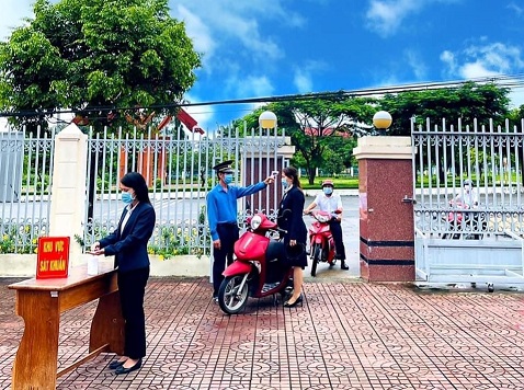 Liên đoàn Lao động huyện Ngọc Hồi trao giải cuộc thi ảnh “Nét đẹp công đoàn cơ sở” năm 2021