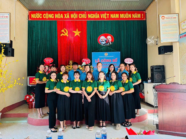 LỄ CÔNG BỐ QUYẾT ĐỊNH KẾT NẠP ĐOÀN VIÊN VÀ THÀNH LẬP CÔNG ĐOÀN CƠ SỞ CÔNG TY TNHH GIÁO DỤC THIỆN NHÂN 