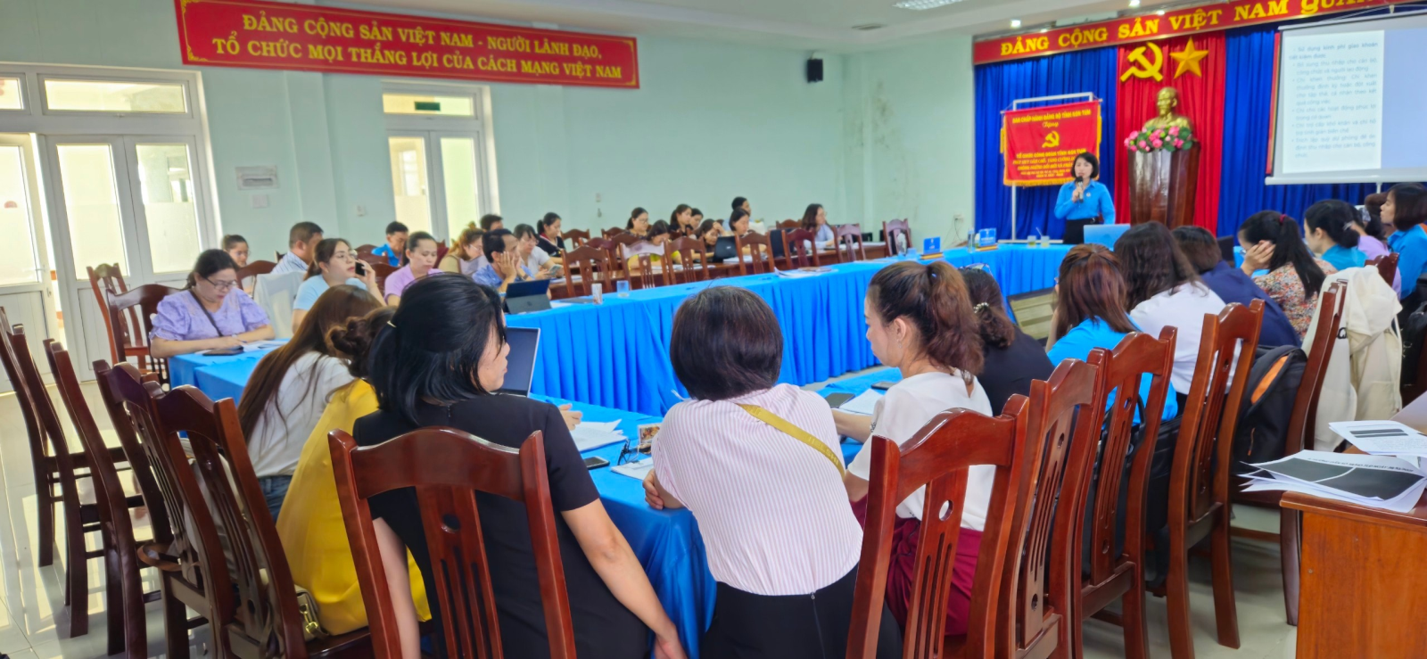 Liên đoàn Lao động tỉnh tổ chức tập huấn nghiệp vụ tài chính công đoàn năm 2024