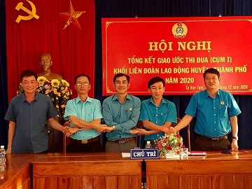 Cụm thi đua các Công đoàn cấp trên cơ sở số 01 ký kết thi đua năm 2021