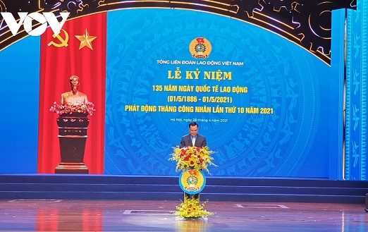 Tặng quà cho đoàn viên, người lao động nhân “Tháng Công nhân” năm 2021