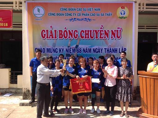 Cao su Sa Thầy thi đấu bóng chuyền nữ chào mừng ngày 20/10