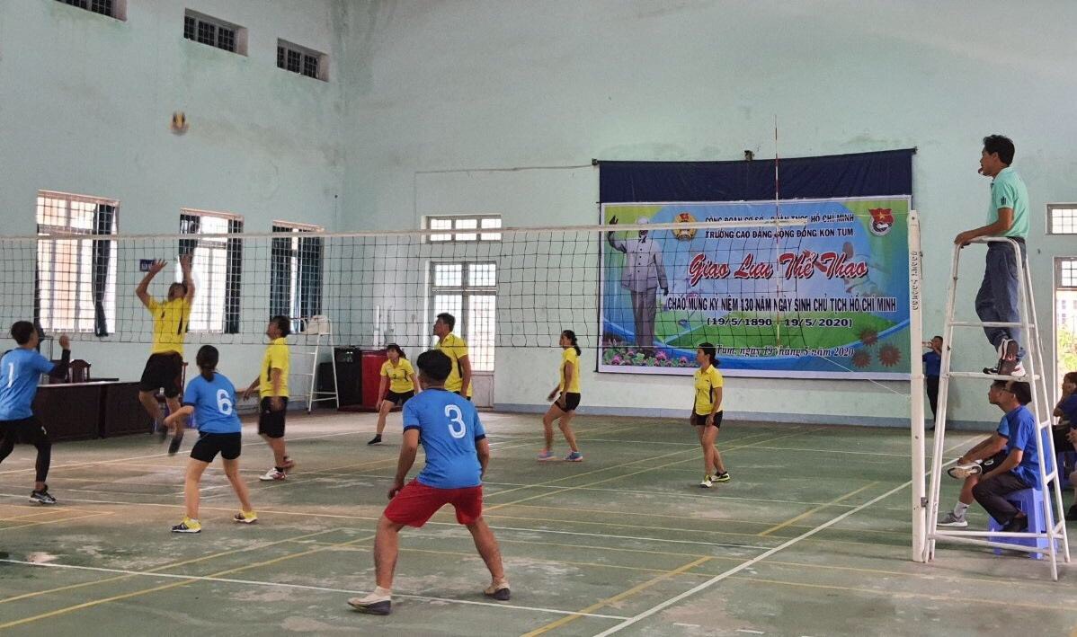 CĐCS Trường Cao đẳng cộng đồng: Giao lưu thể thao chào mừng kỷ niệm 130 năm ngày sinh của Chủ tịch Hồ Chí Minh (19/5/1890- 19/5/2020) và hưởng ứng “Tháng công nhân” 2020