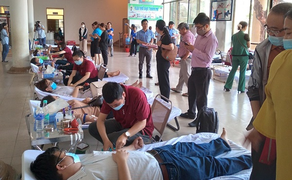 Cụm thi đua Khối Công đoàn ngành và tương đương hưởng ứng “Ngày toàn dân hiến máu tình nguyện 7/4” năm 2021