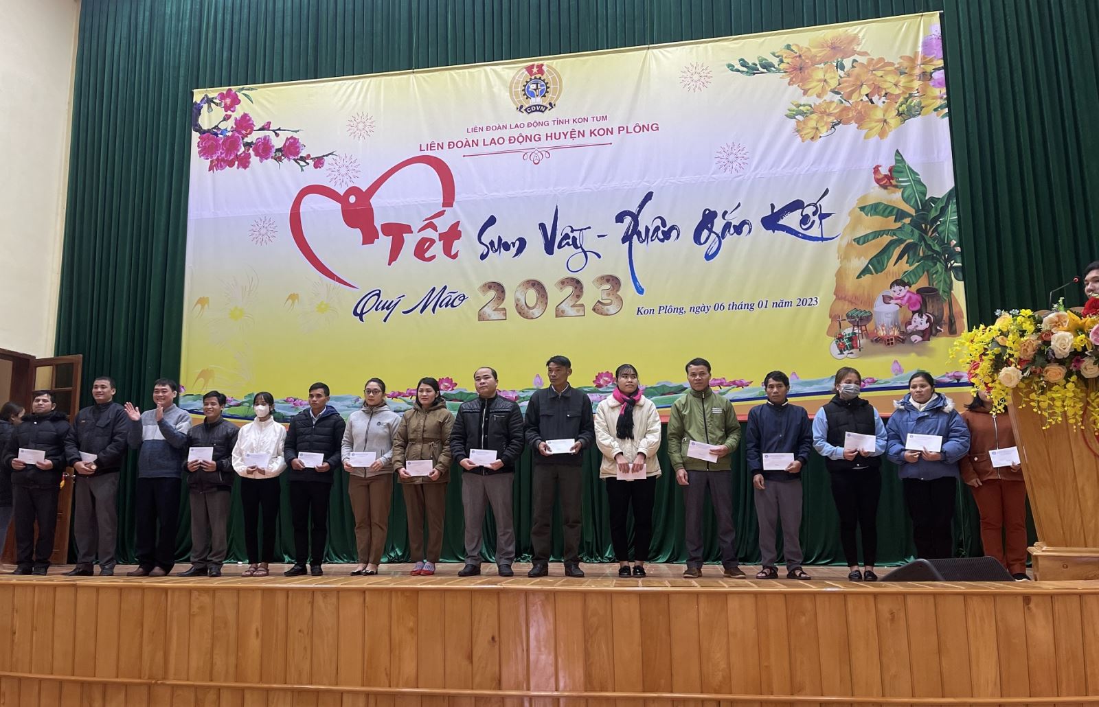 “Tết Sum vầy – Xuân gắn kết” cho đoàn viên, người lao động huyện KonPlong nhân dịp Tết Nguyên đán Quý Mão 2023