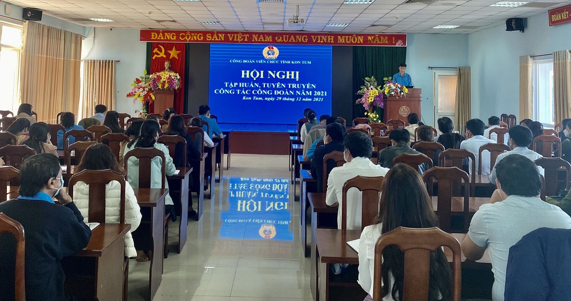 Công đoàn viên chức tập huấn nghiệp vụ công tác công đoàn năm 2021 và phổ biến Nghị quyết số 02-NQ/TW, ngày 12-6-2021 của Bộ Chính trị